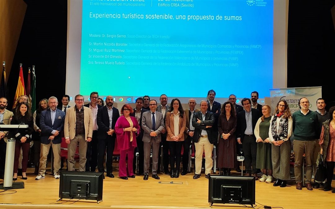 El secretario general de la FEMPEX participa en Sevilla en un encuentro sobre turismo sostenible