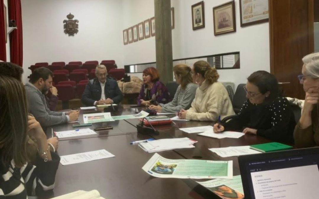 La FAMP y el Ayuntamiento de Bonares presentan el proyecto Retturn para impulsar las cruces de mayo como referente turístico