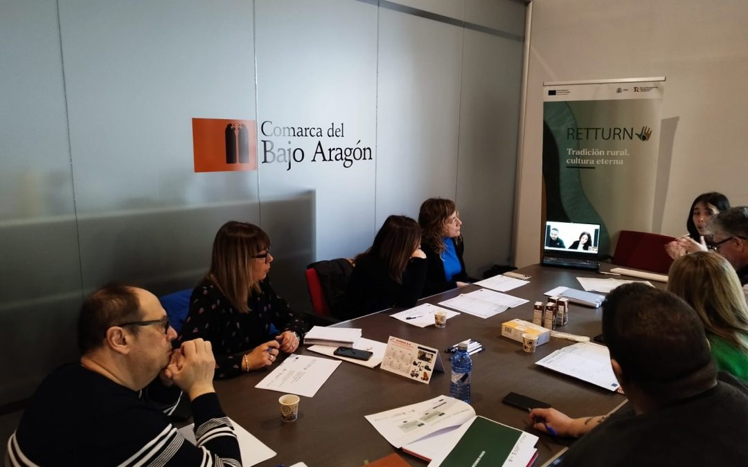 La FAMCP y las organizaciones de dinamización local de la comarca del Bajo Aragón profundizan en la experiencia turística de la trashumancia.